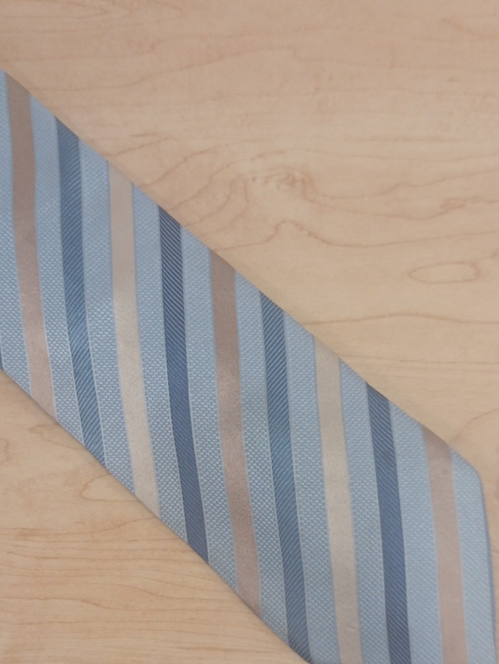 Giorgio Armani Blue and Silver Diagonal Stripe Tie